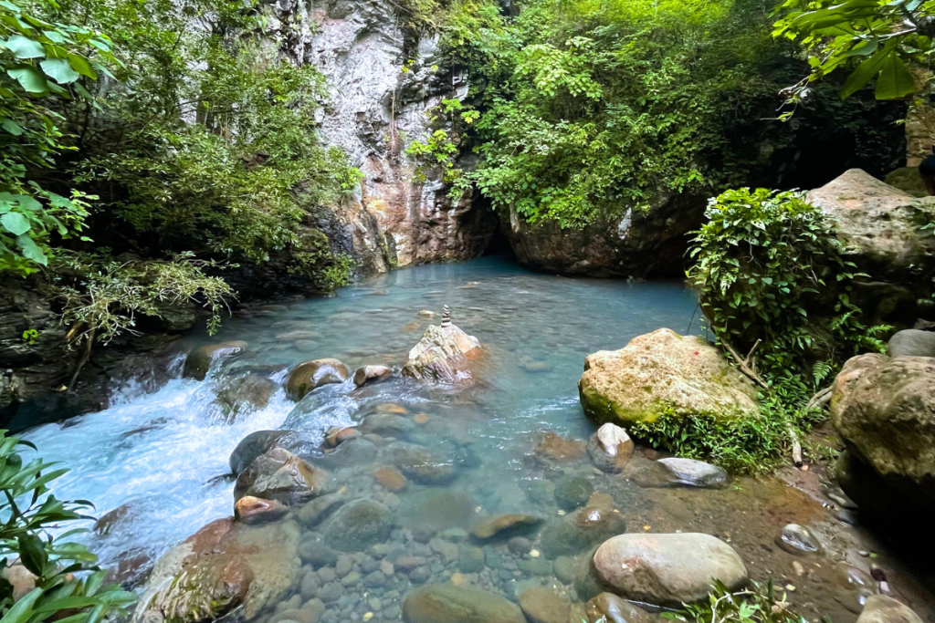 La Leona waterfall is an oasis in the desert-like region of Guanacaste! This hike is one of the best activities in Guanacaste!